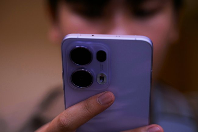 Smartphone Camera Lens Review